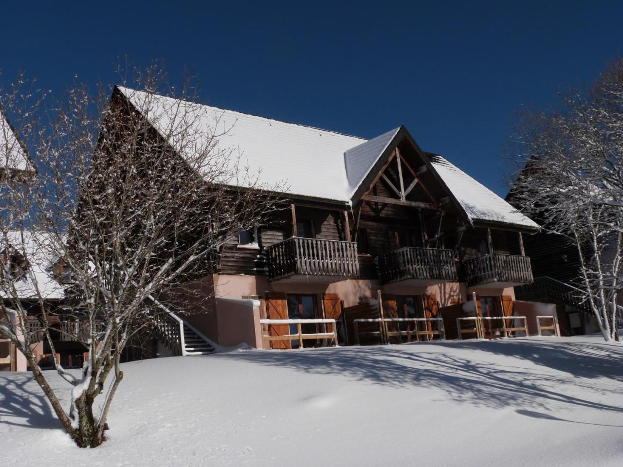 Residence Le Bois De La Reine Super Besse Exteriör bild