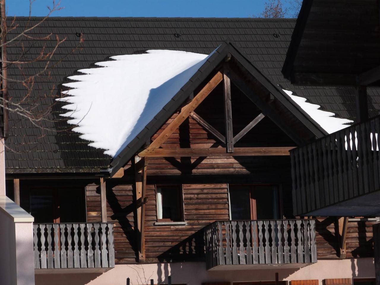 Residence Le Bois De La Reine Super Besse Exteriör bild